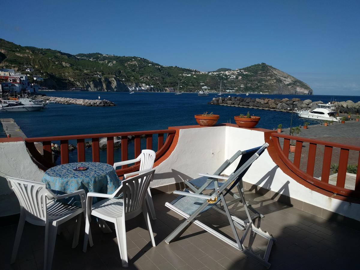 Hotel Conte - S. Angelo Bay セッラーラ・フォンターナ エクステリア 写真
